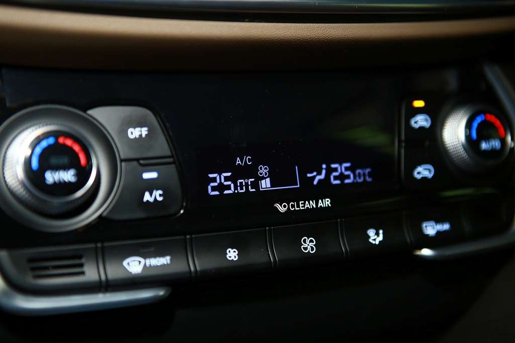 Cara Mengatur Suhu AC Mobil Sesuai dengan Kondisi Cuaca