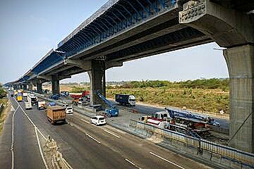 Mengapa Tol Layang Jakarta-Cikampek (Japek) Dibuat Bergelombang?