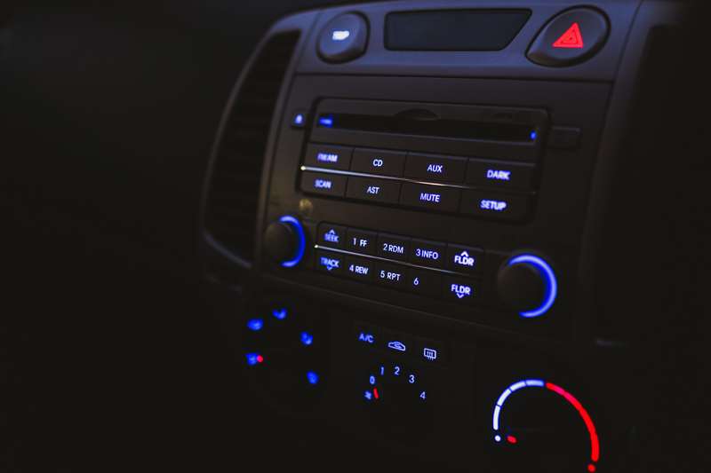 Safety Driving: Jangan Salah Pilih Musik Saat Berkendara