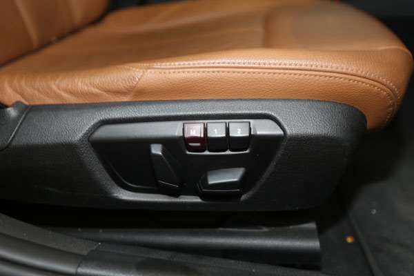 Merawat Jok Elektrik