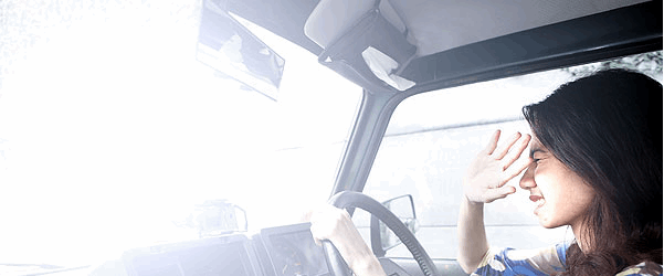 Silau Lampu Menyebabkan Kebutaan