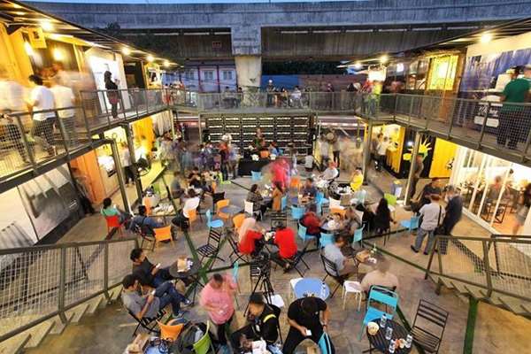 Di 5 Cafe Keren Ini, Macet Pasti Berlalu 