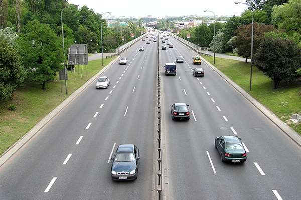 Polda Metrojaya Sudah Menghimbau, ini Jarak Minimal dan Aman Saat Berkendara