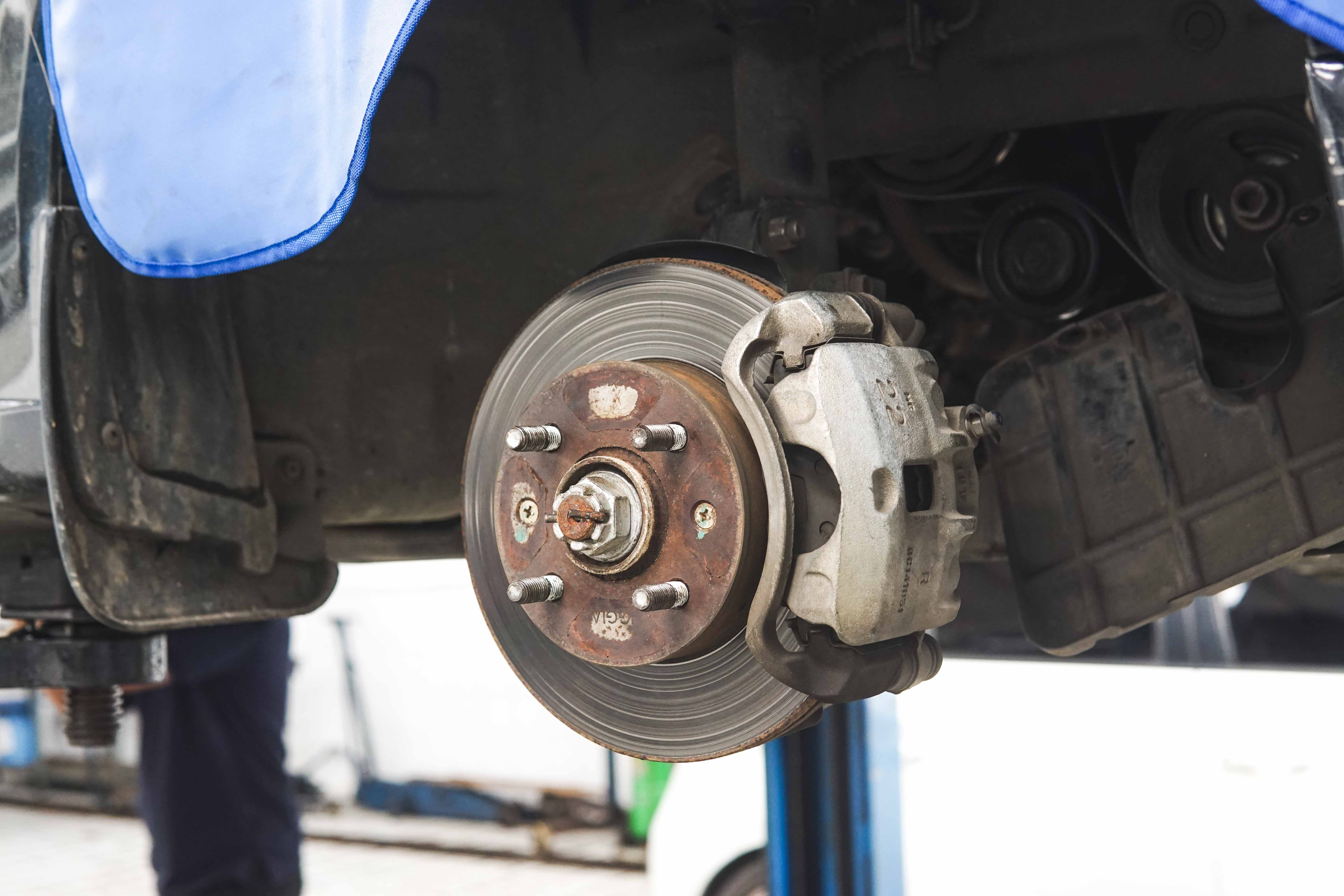 3 Cara Mencegah Rusaknya Baut Roda Mobil