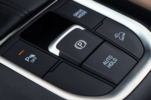 Auto-Hold Hyundai Santa Fe Cegah Mobil Menggelinding