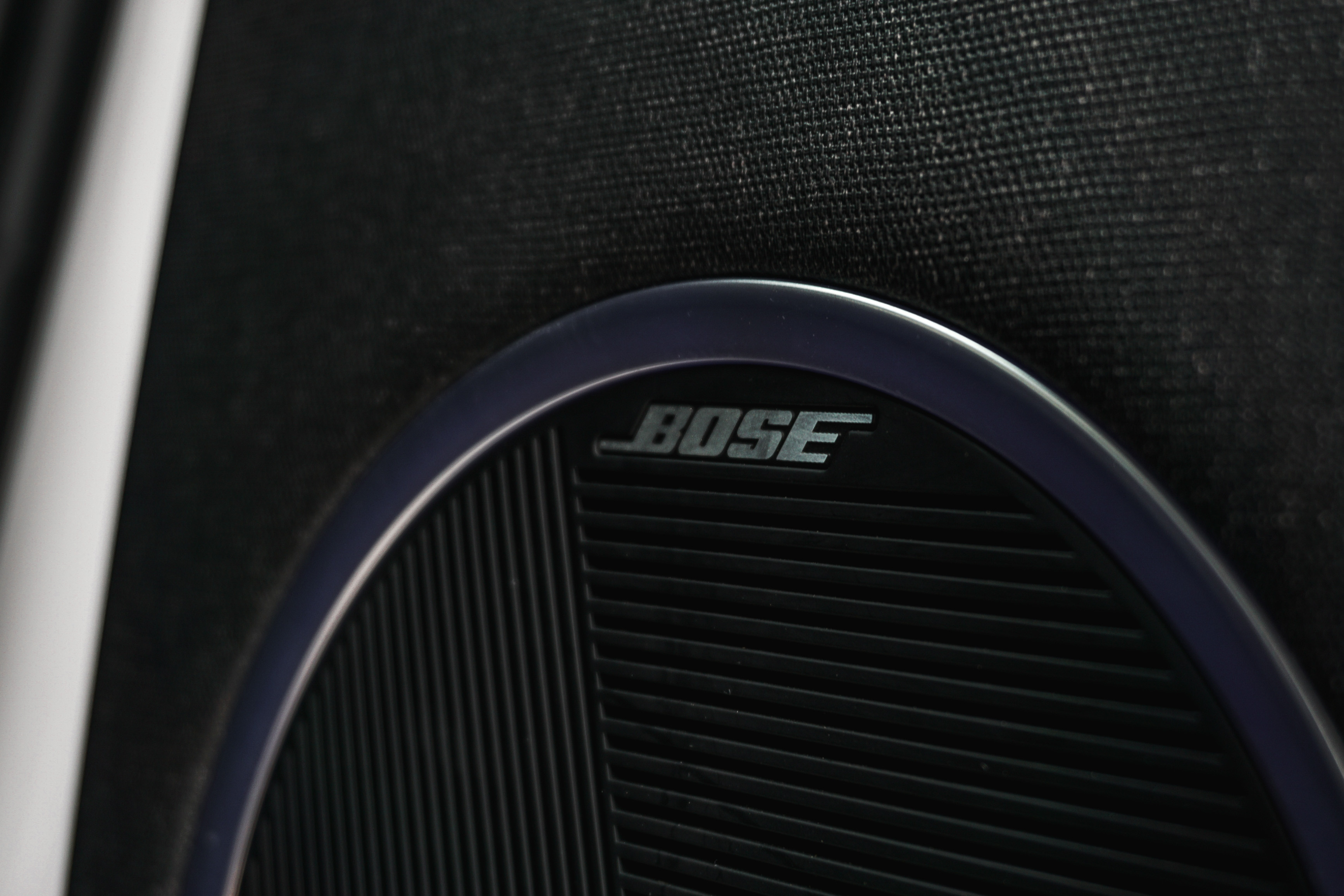 Volume Terlalu Keras Mengundang Bahaya Saat Mengemudi